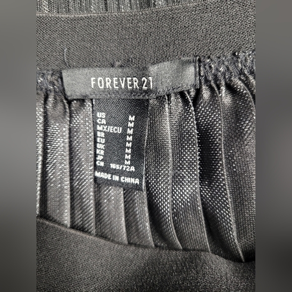 Forever 21 M Black Silver Metallic Mini Skirt Long Sheer Overlay Elastic Waist - Picture 4 of 5